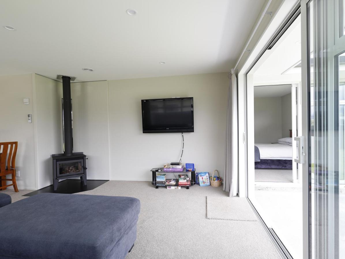 Fiordland Getaway - Te Anau Holiday Home Ngoại thất bức ảnh
