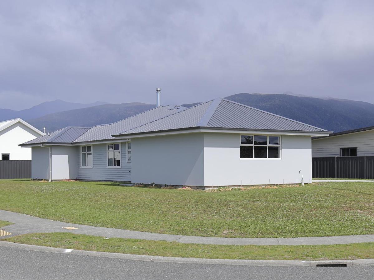 Fiordland Getaway - Te Anau Holiday Home Ngoại thất bức ảnh