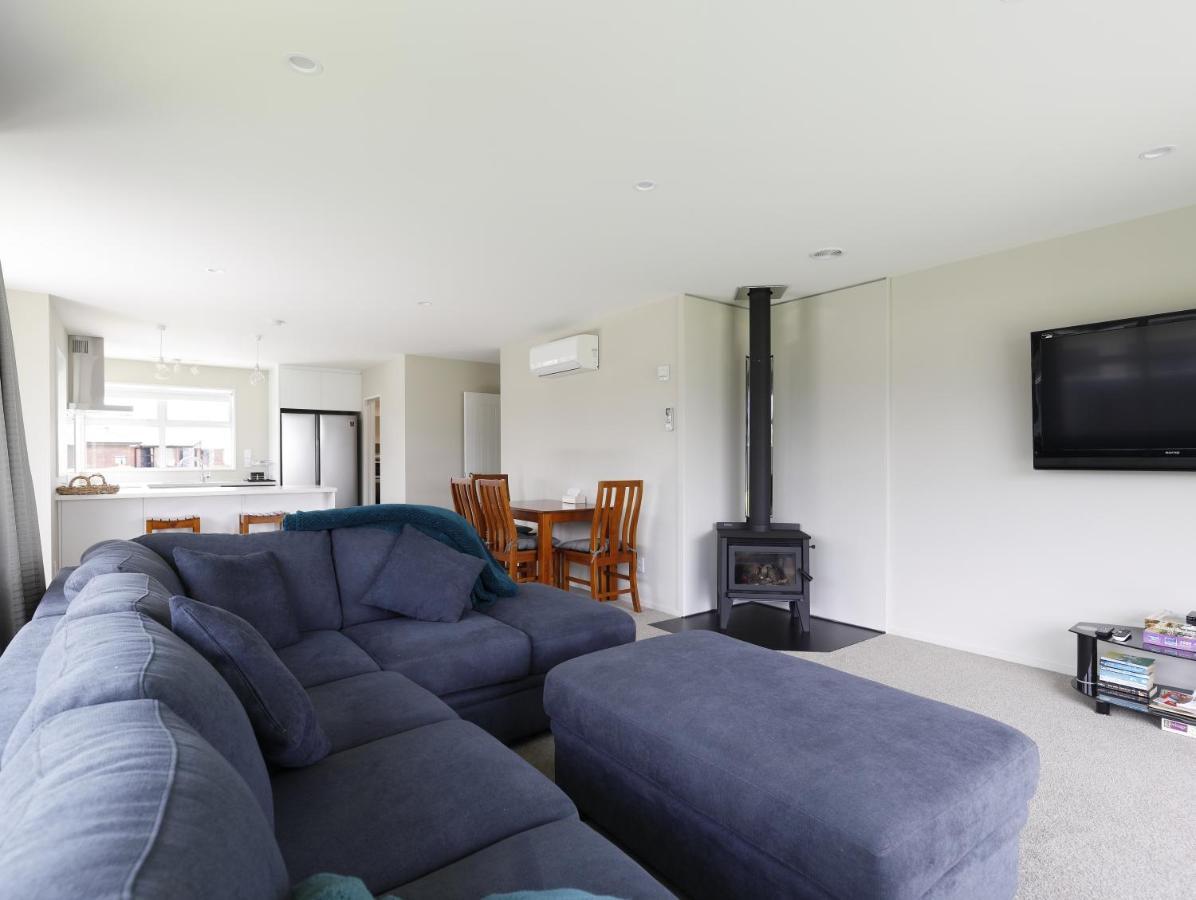 Fiordland Getaway - Te Anau Holiday Home Ngoại thất bức ảnh